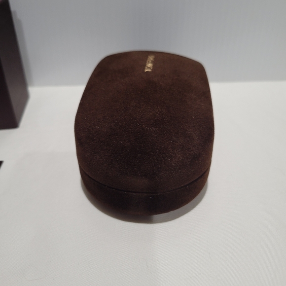 Tom Ford box hard clam shell eyeglass case NWT - Picture 3 of 7